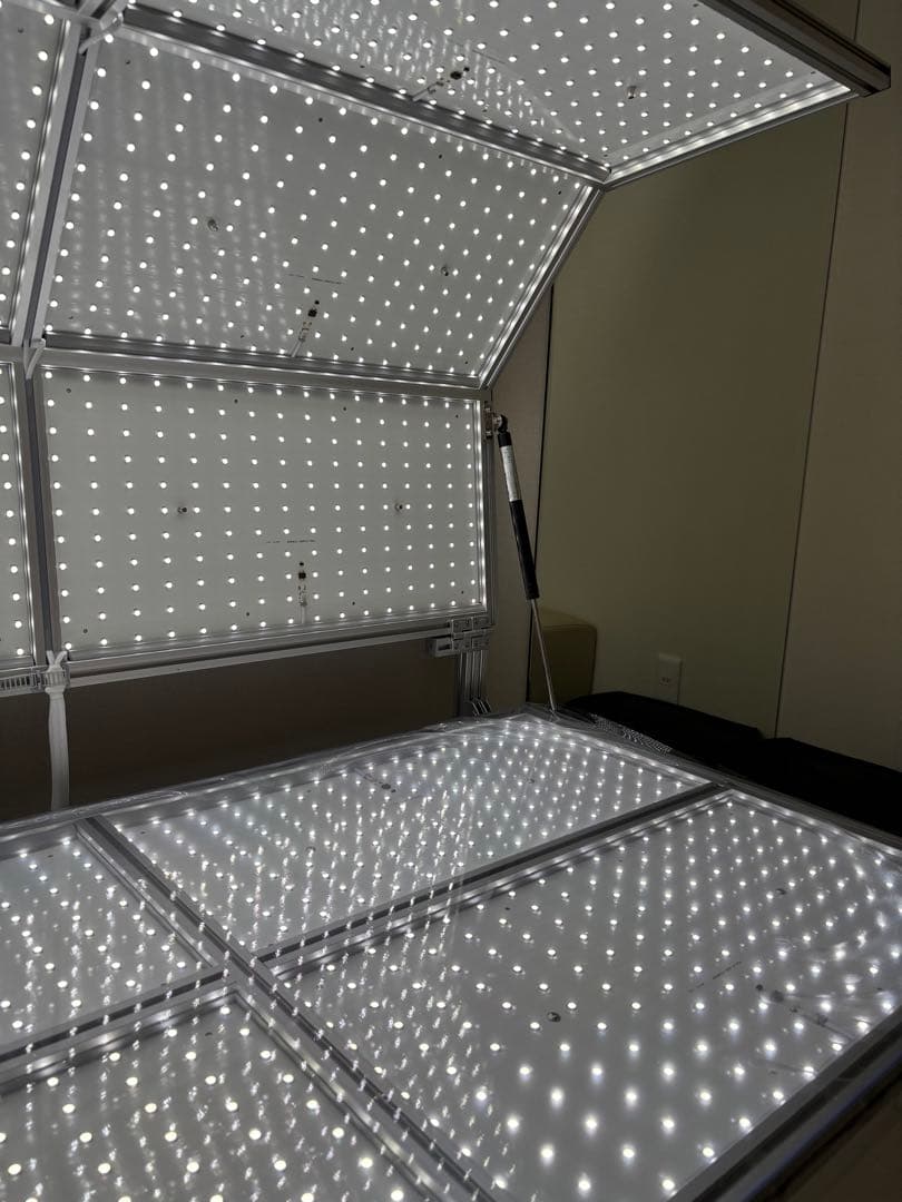 【大幅値下げ】超希少！異なる4色波長の美容LED照射「全身美容マシン」ピラティス