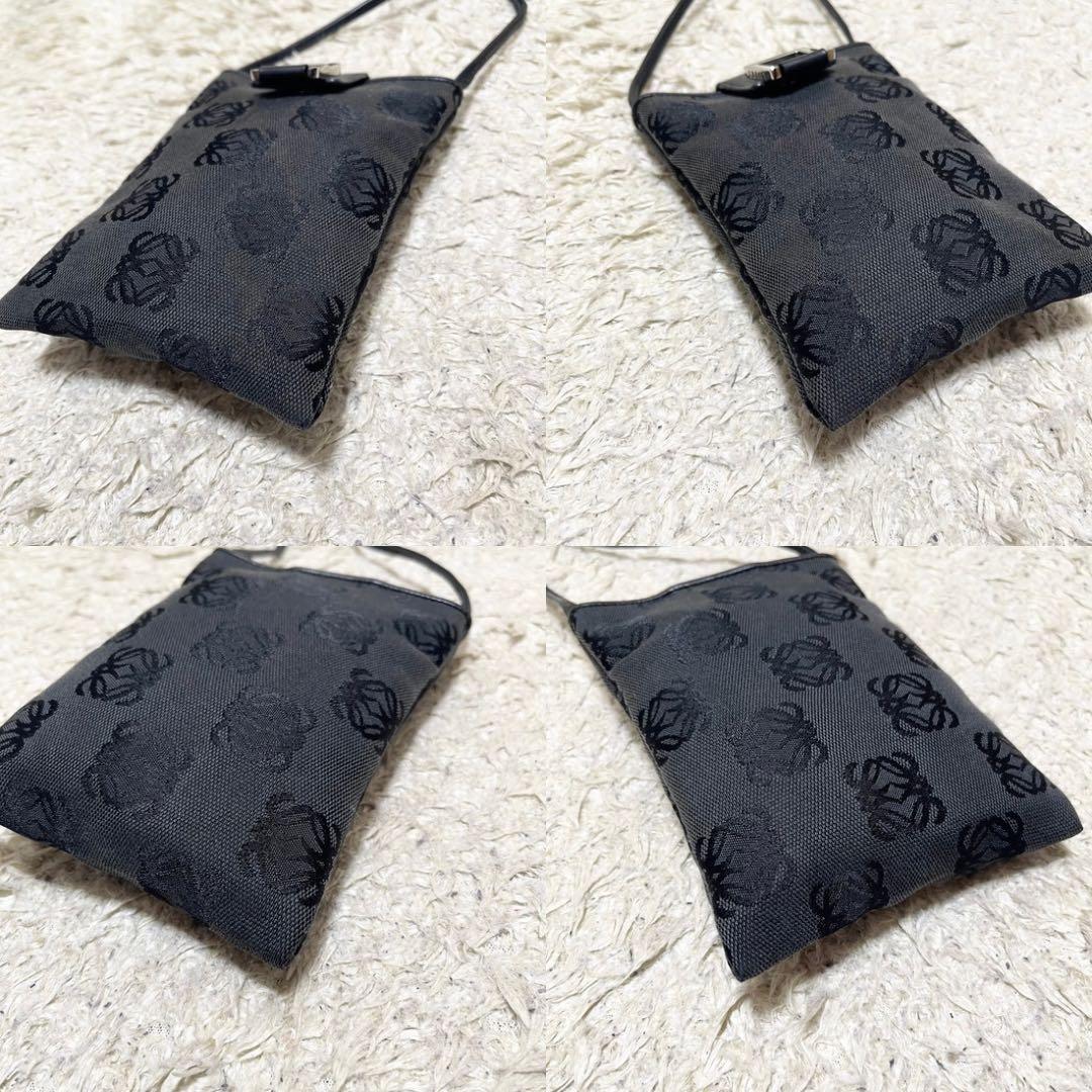 【商談中LOEWE ショルダーバッグ　ポシェット　レザー　黒　リピートアナグラム