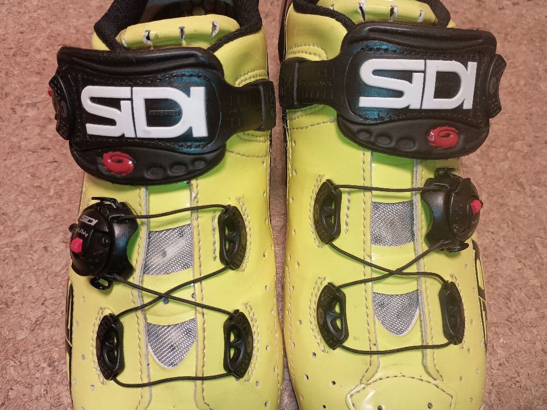 ウェア SCARPE WIRE CARBON VERNICI