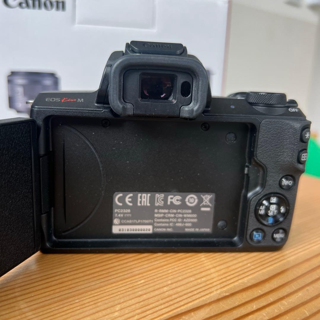 【美品】Canon／EOS Kiss M（ブラック）