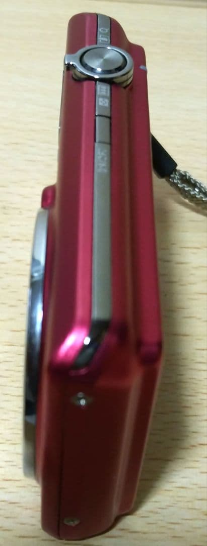 CASIO EXILIM EX-Z900 16.1MP コンパクトデジタルカメラ