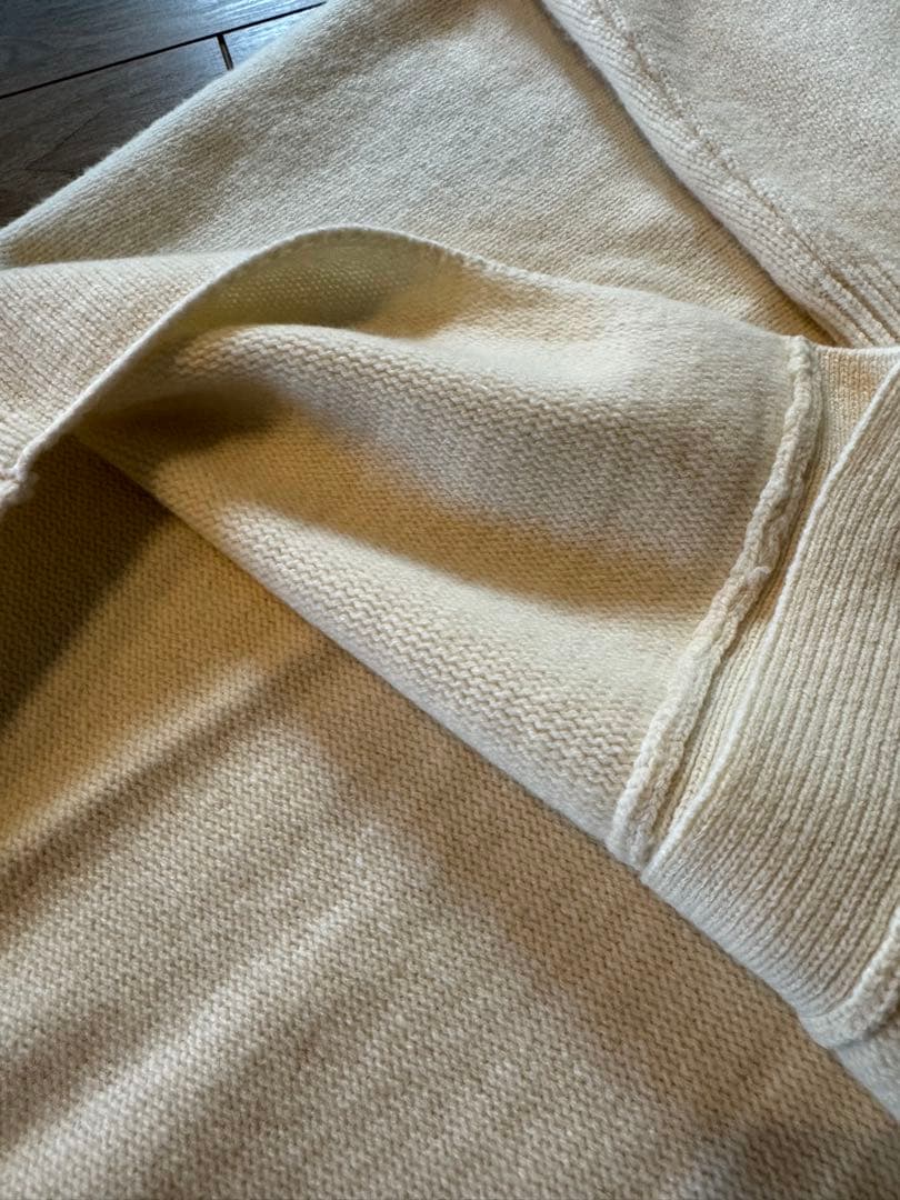 美品　conte コンテ　カーディガン　辺見えみり　メタルボタン