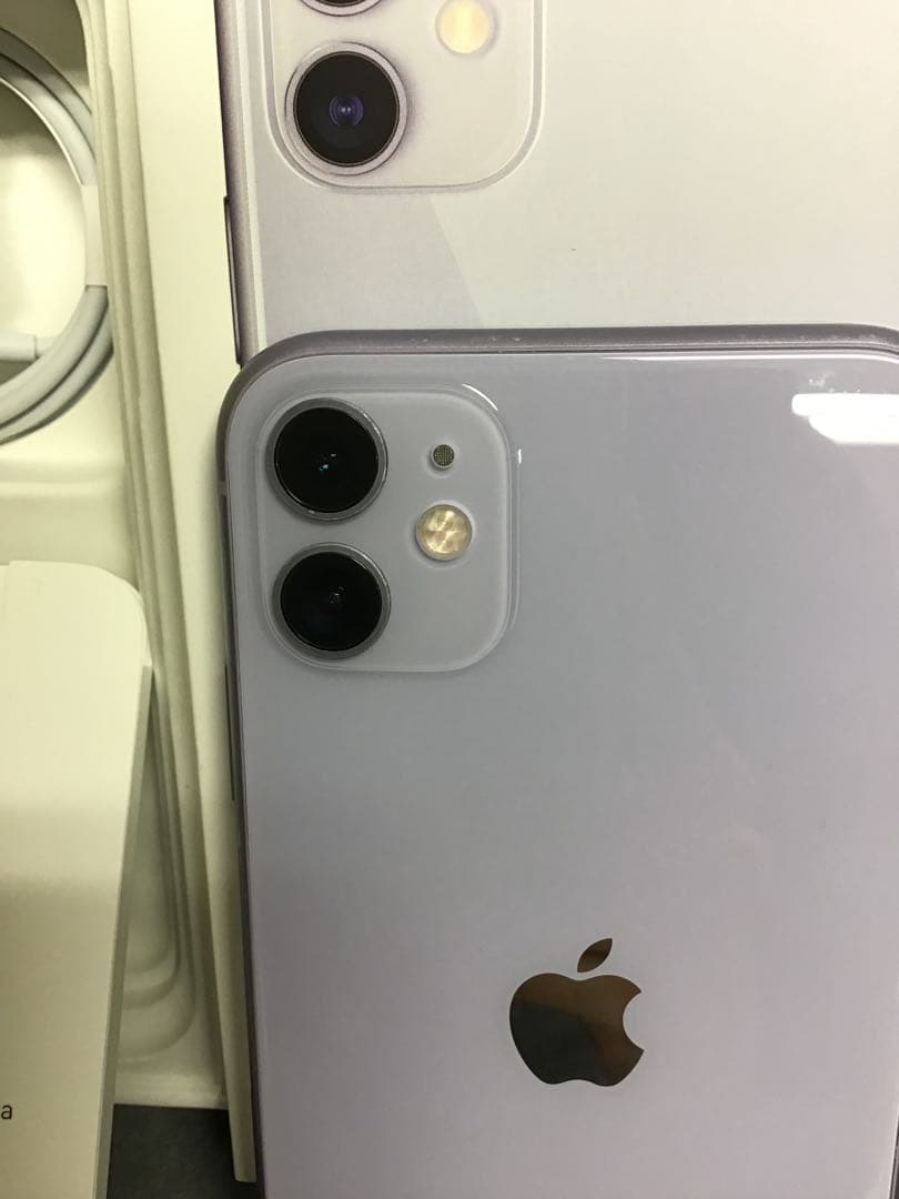 美品 国内版 SIMフリー　iPhone11 64GB パープル色