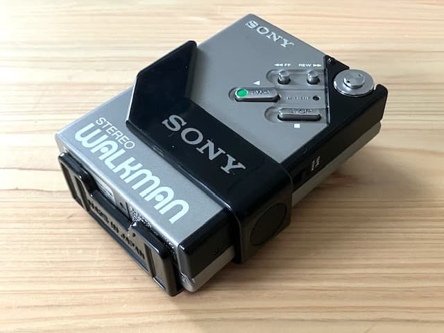 てつ 高音質 整備済完全動作品 ソニー WM-2 ホルダー＆新品ヘッドホン