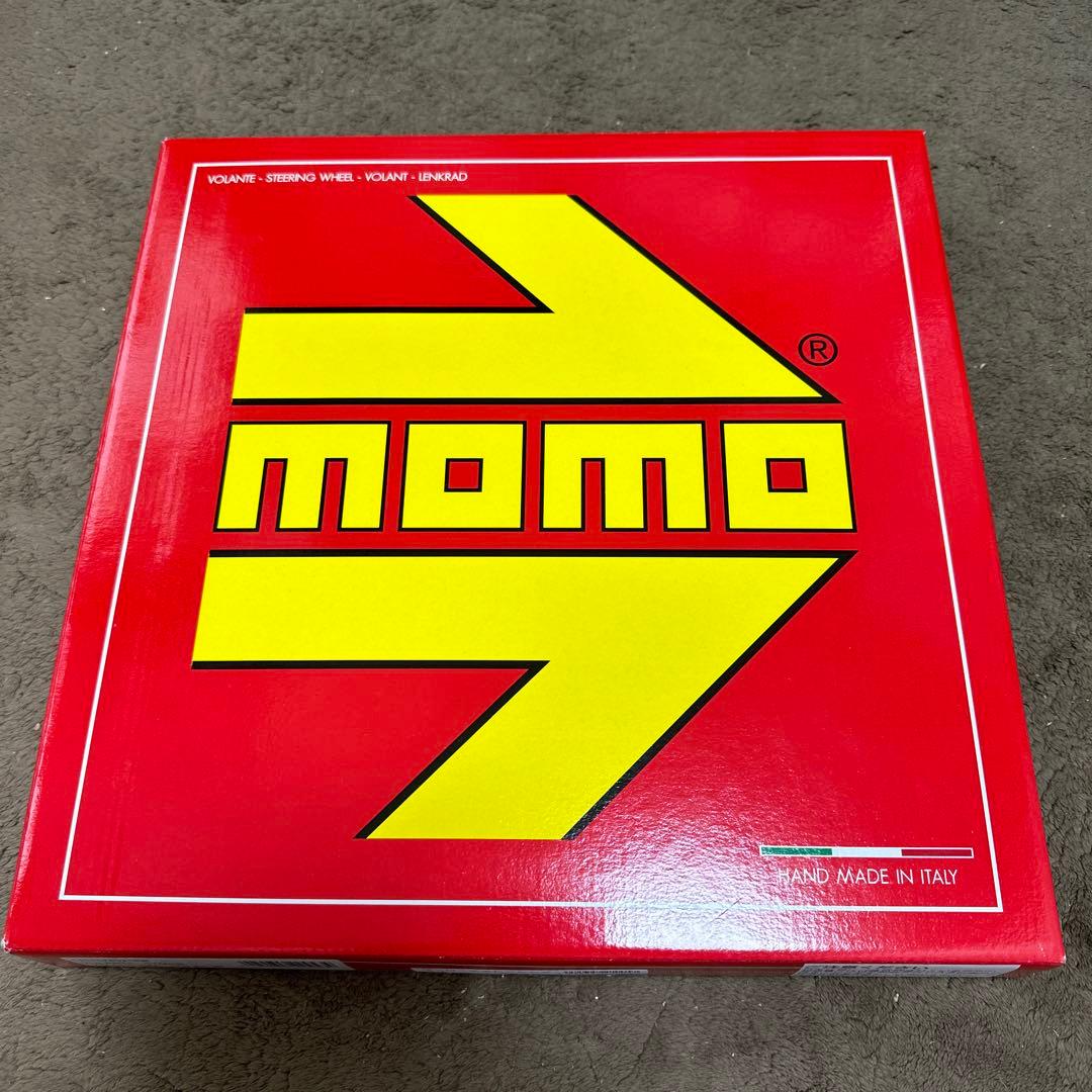 正規輸入品　MOMOヴェローチェレーシング350mmBK 新品未使用