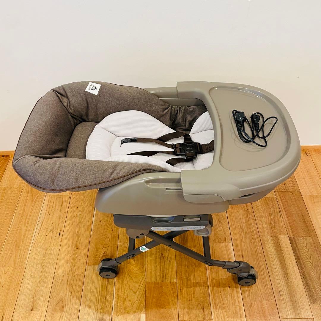 美品 コンビ ネムリラ　AT オートスイング　シンプライト　トイザらス限定モデル