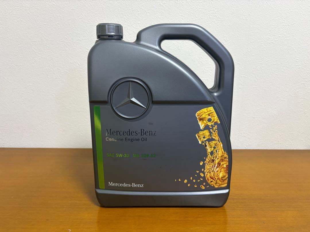 Mercedes-Benz エンジンオイル 5W-30 8Lセット