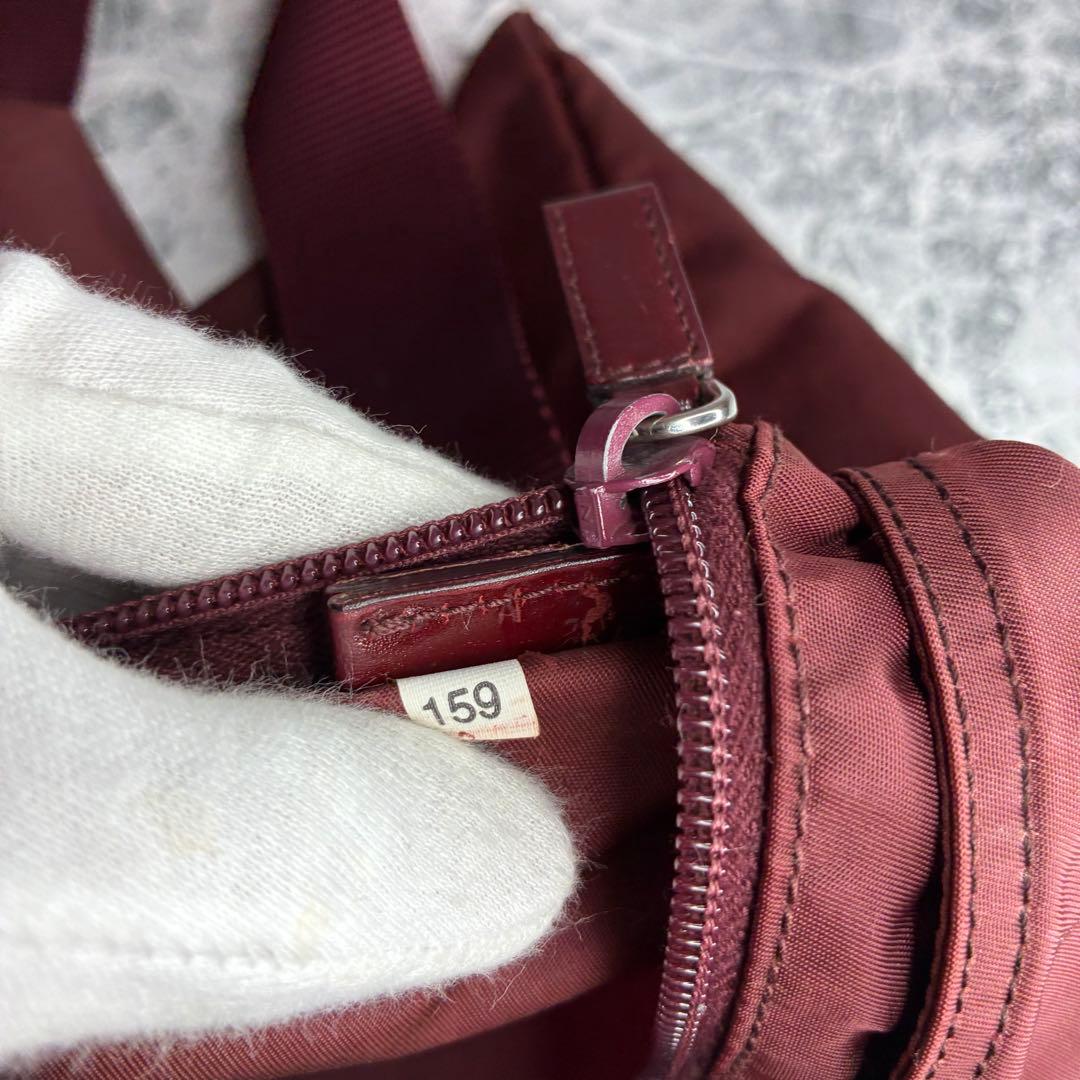 ✨PRADA✨　プラダ　ショルダーバッグ　メッセンジャーバッグ　ナイロン