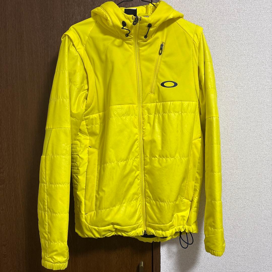 Oakley フード付きイエローダウンジャケット　テック系　アウター　ベスト