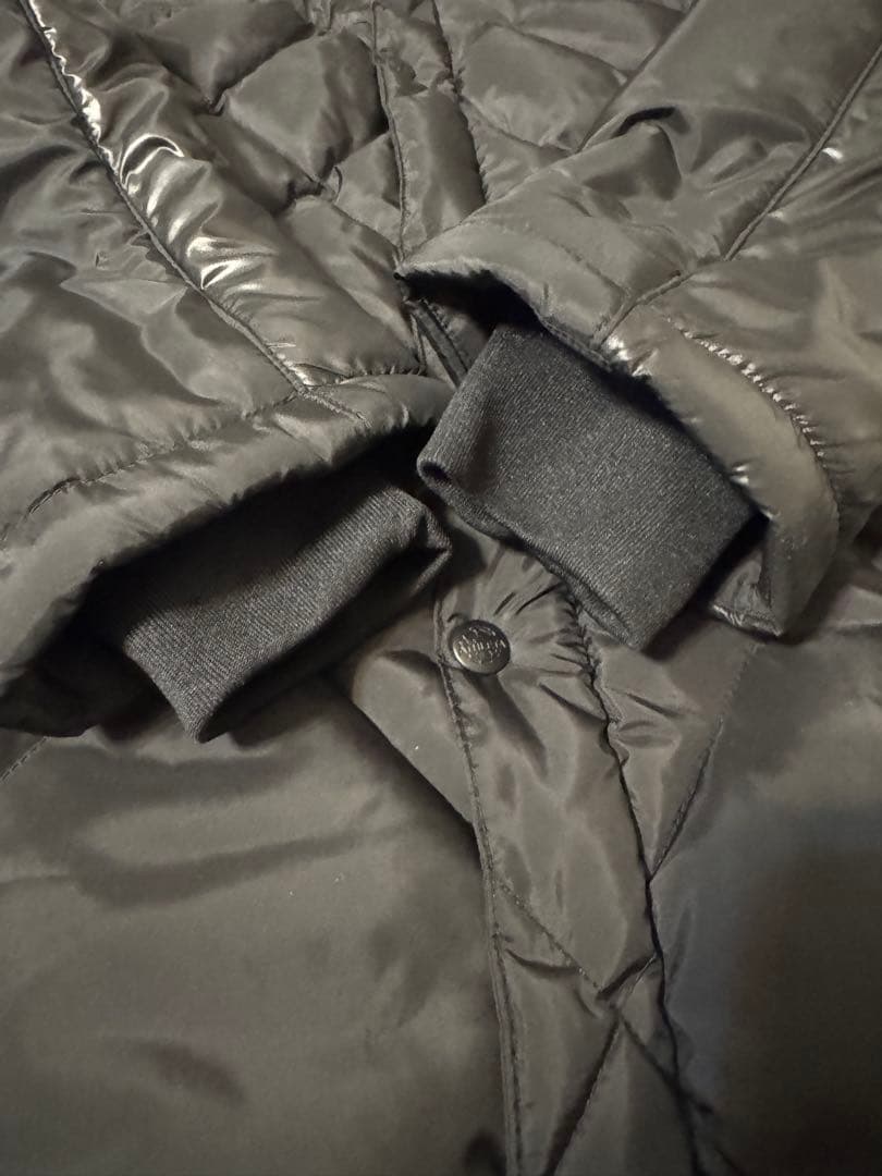 ATHLETA ベンチコート 黒 キルティング　使用回数1回