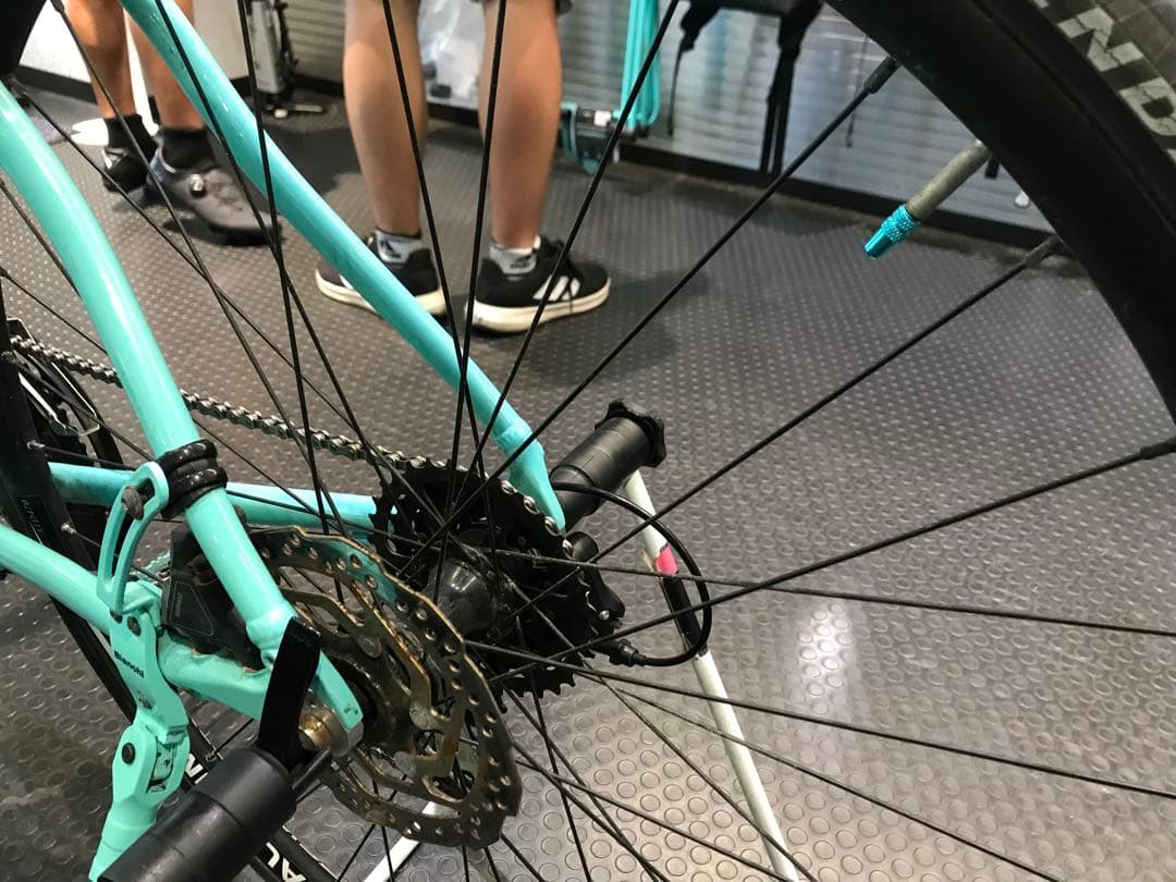 2021年モデル　ビアンキ　クロスバイクROMA3 SHIMANO
