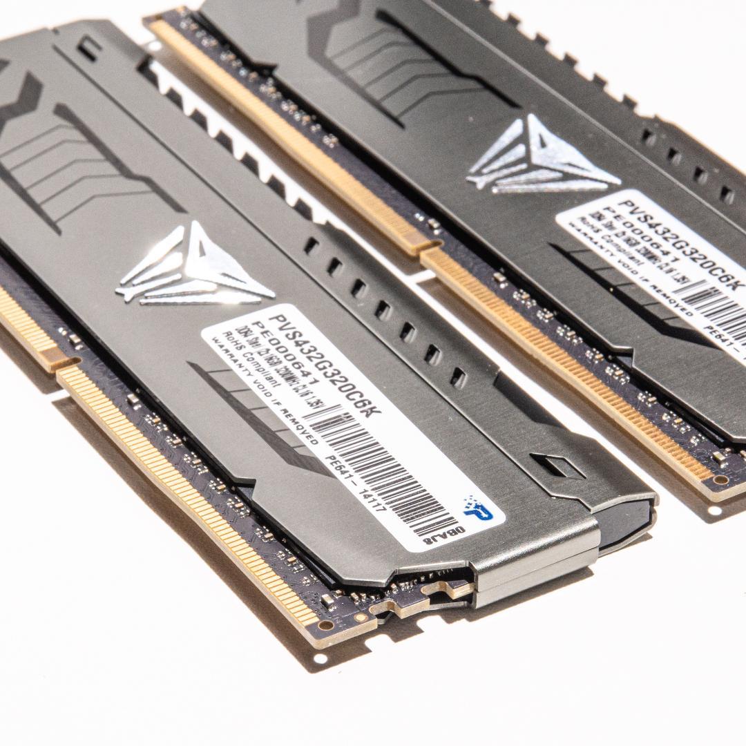 Patriot ViperSteel DDR4 3200MHz 32GB メモリ