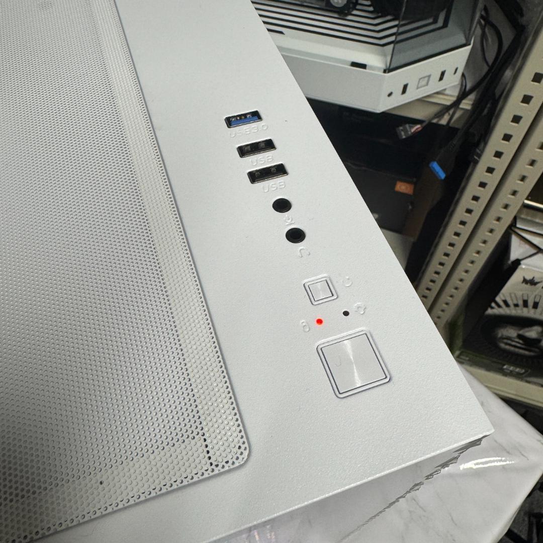 新品ゲーミングPC / Ryzen 7 7700 9070XT 32GB 1TB