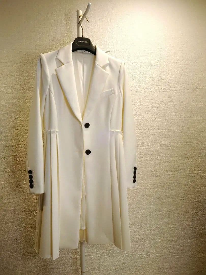 フォクシーニューヨーク定価13万ワンピ、コートにも♪、プリーツスカートワンピ