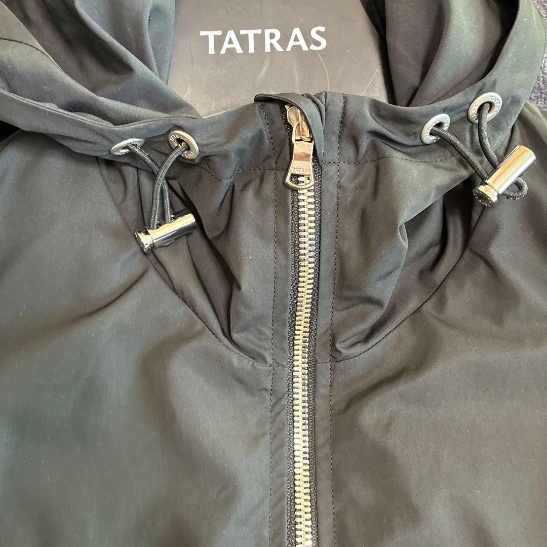 TATRAS ブラック ナイロンジャケット フード付き