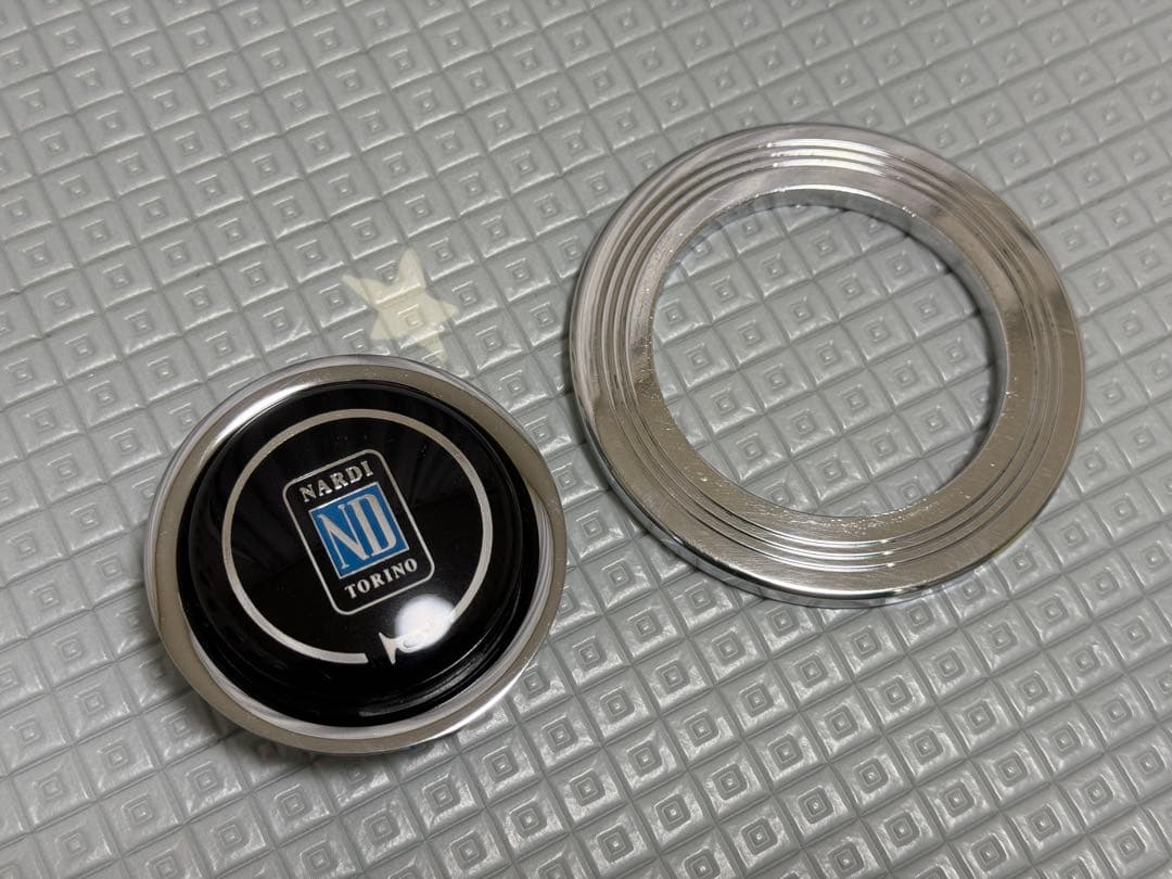 ナルディ クラシック ウッドステアリング 33パイ 330mm