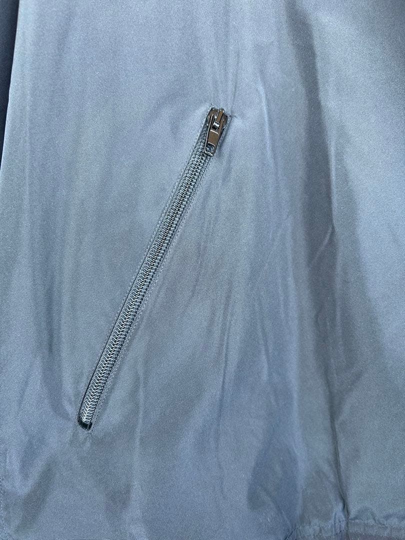 BALENCIAGA 黒 ナイロンジャケット バックプリント　フード収納