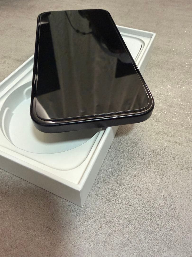 iPhone 15 128GB ブラック　SIMフリー