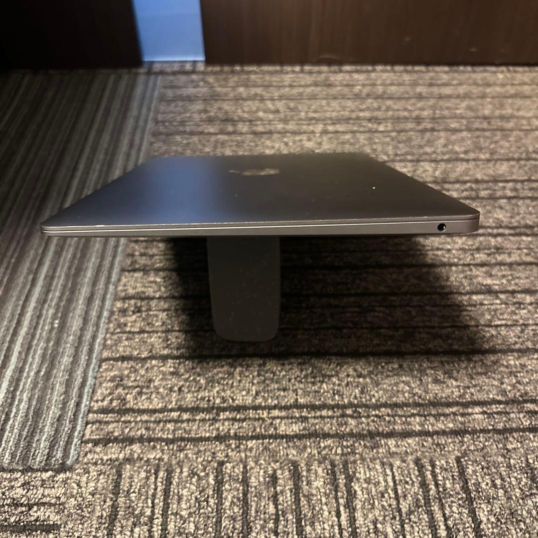 MacBook Air 13インチ A2179 i7 16GB 512GB 14