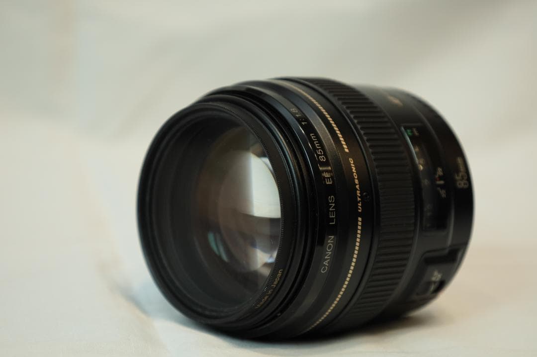 Canon EF 85mm f1.8 単焦点レンズ キヤノン ☆美品　付属品あり
