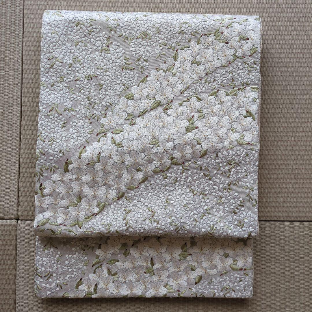 桜柄　袋帯　蘇州刺繍 パールトン加工済　箔 六通柄
