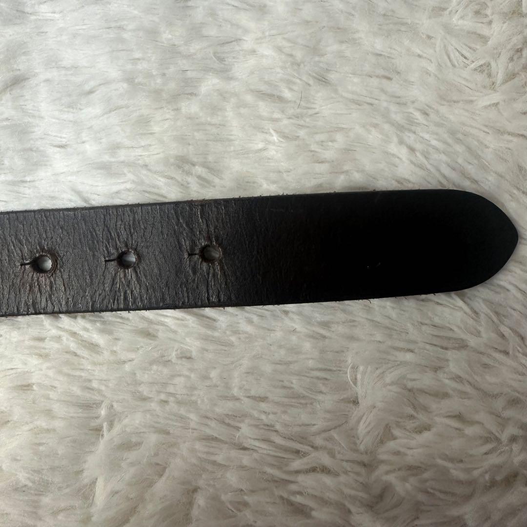 ヴィヴィアン レザーベルト フラワーデザイン オーブ型押印