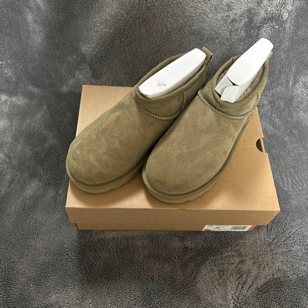 里蔵　ジャーナルスタンダードレリューム UGG CLASSIC ULTRA