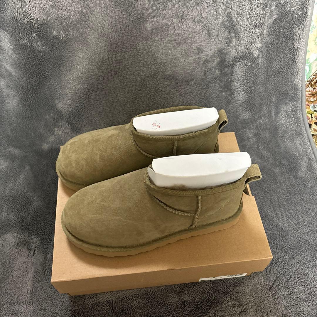 里蔵　ジャーナルスタンダードレリューム UGG CLASSIC ULTRA
