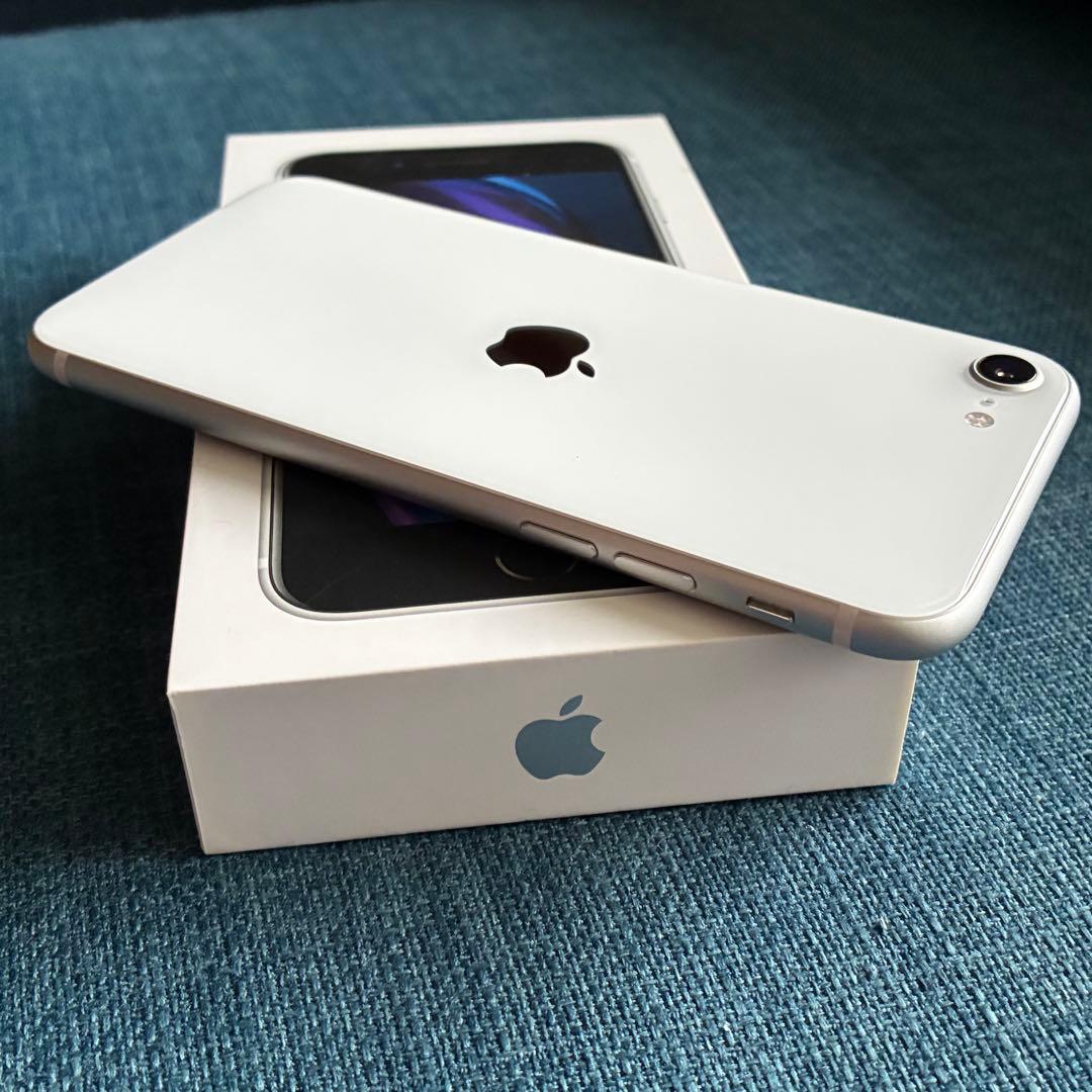 【美品】Apple iPhone SE 第2世代 ホワイト 本体