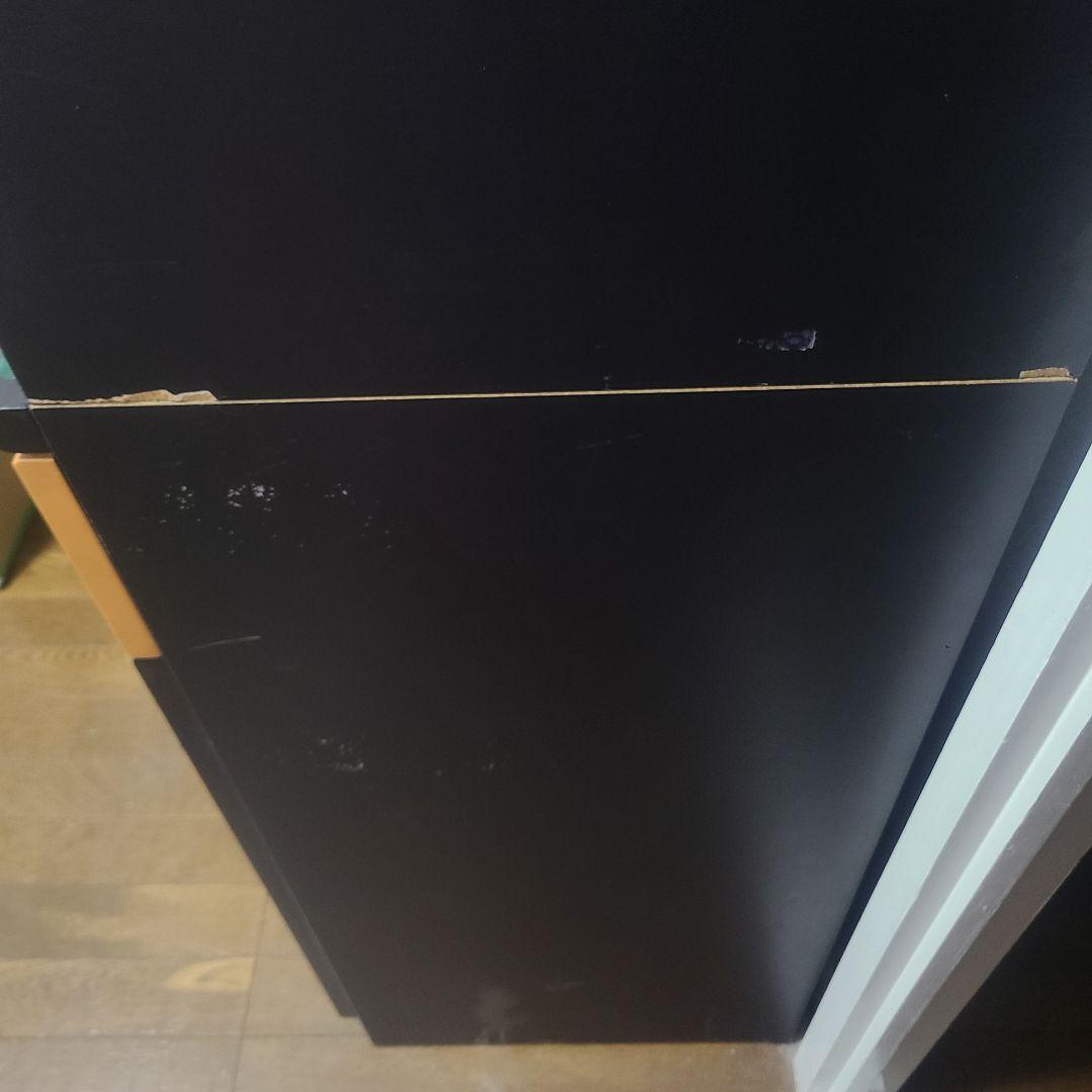 ガラス扉付きインテリア棚