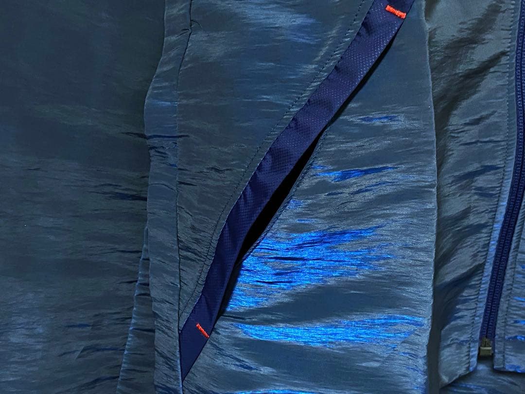 未使用 プーマ ジュビロ磐田 薄手 ナイロンジャケット ウィンドブレーカー M