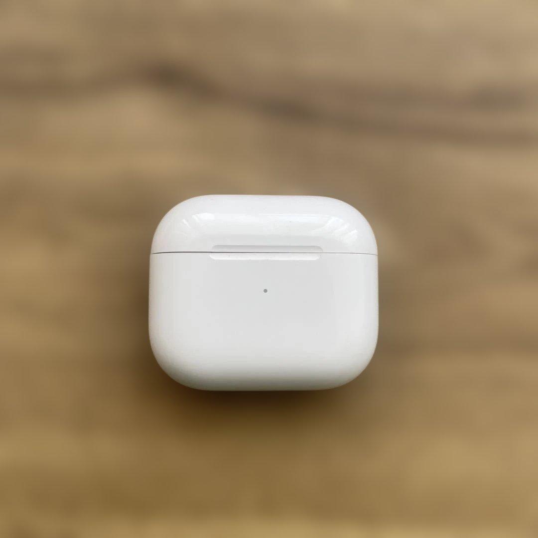 AirPods本体 ホワイト 充電ケース付き　充電コード付き
