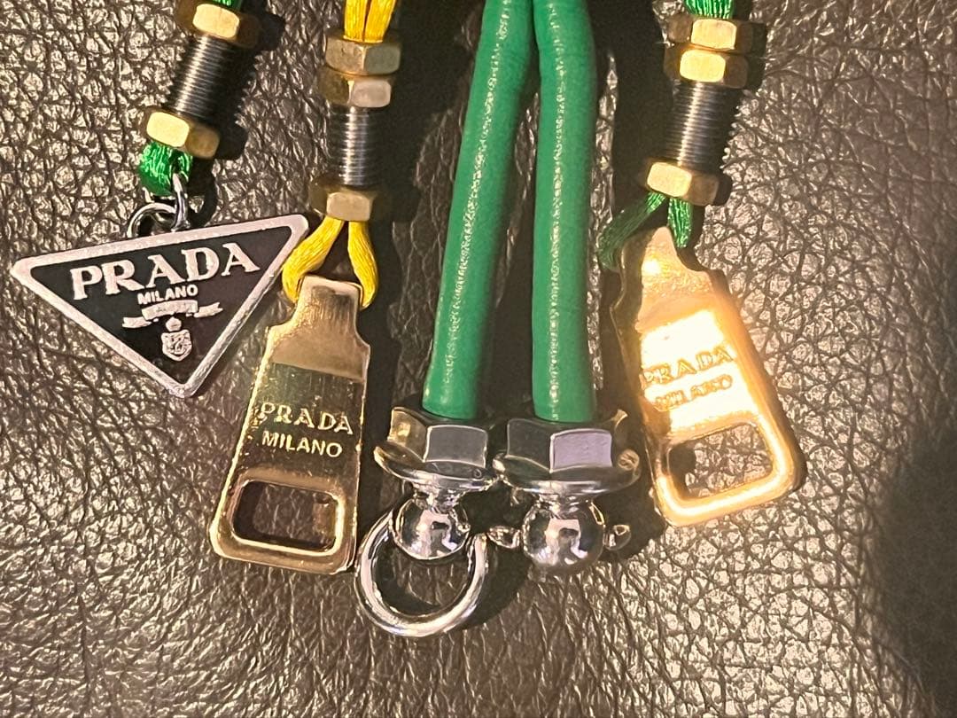 プラダチャーム