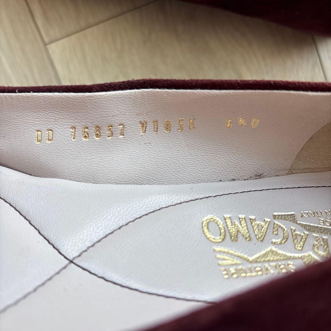 【美品】フェラガモ ヴァリナ ヴァラリボン フラットパンプス　24cm