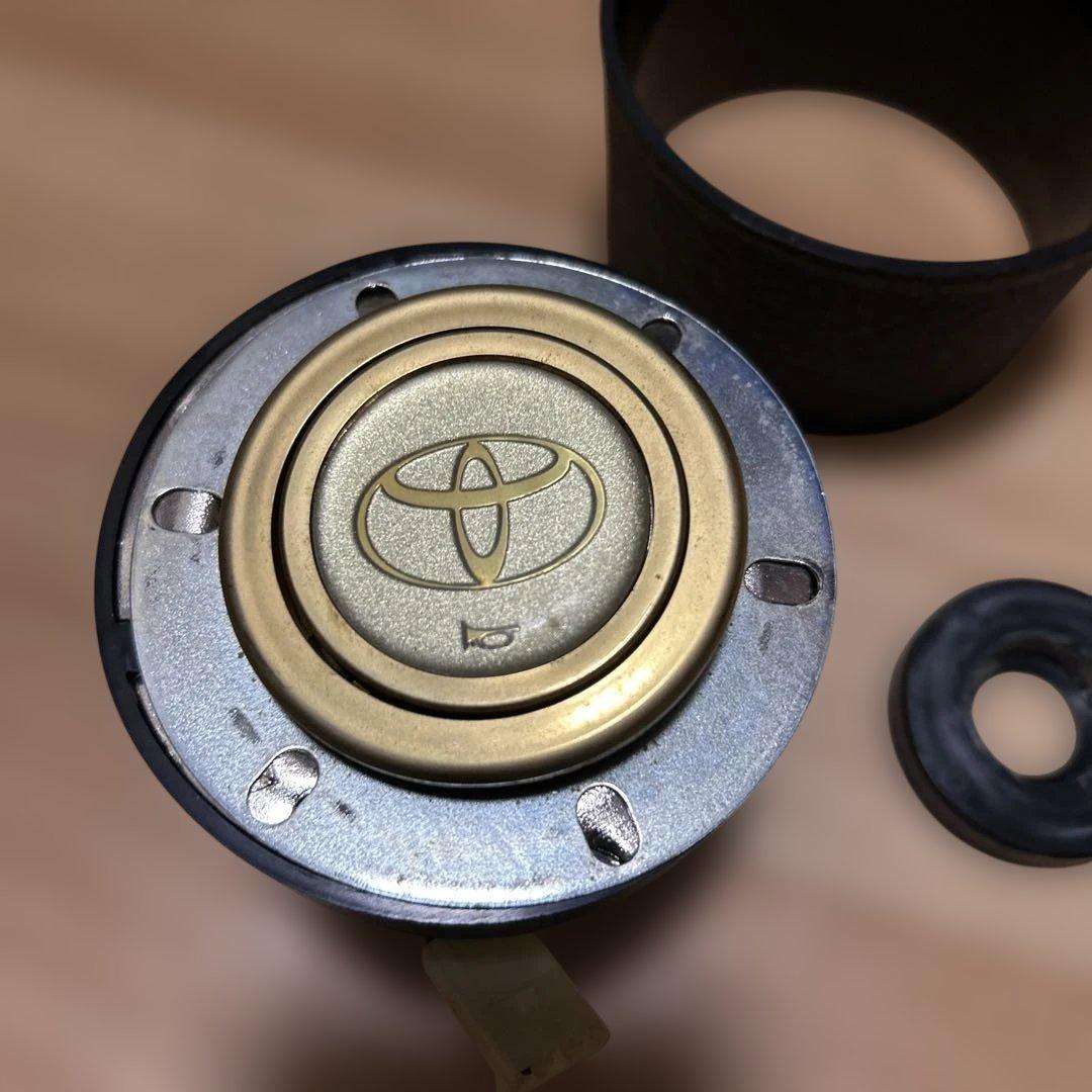 PERSONAL ウッドステアリング 4本スポーク　TOYOTAエンブレム