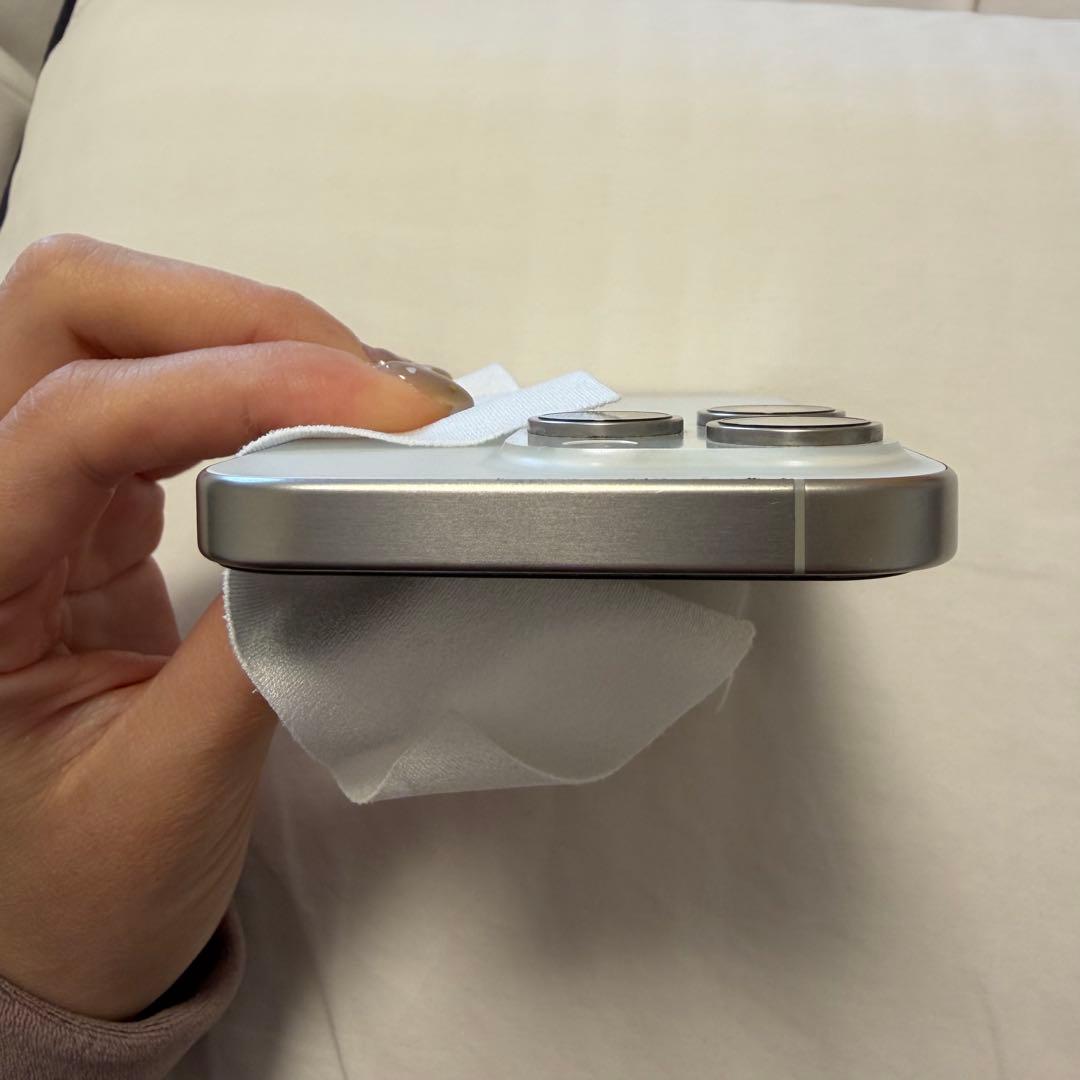 iPhone15 Pro 512GB ホワイト SIMフリー バッテリー87%