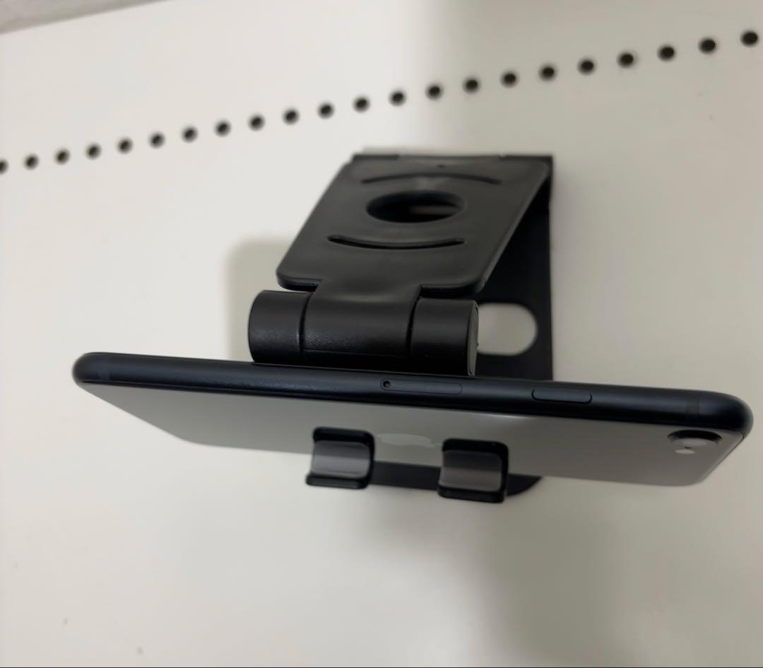 早い者勝ち　[SIMフリー]Apple iPhone 64GB