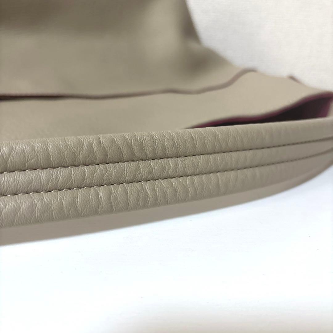 ロベルタディカメリーノ　ショルダーバッグ　バッグ　ワンショルダー