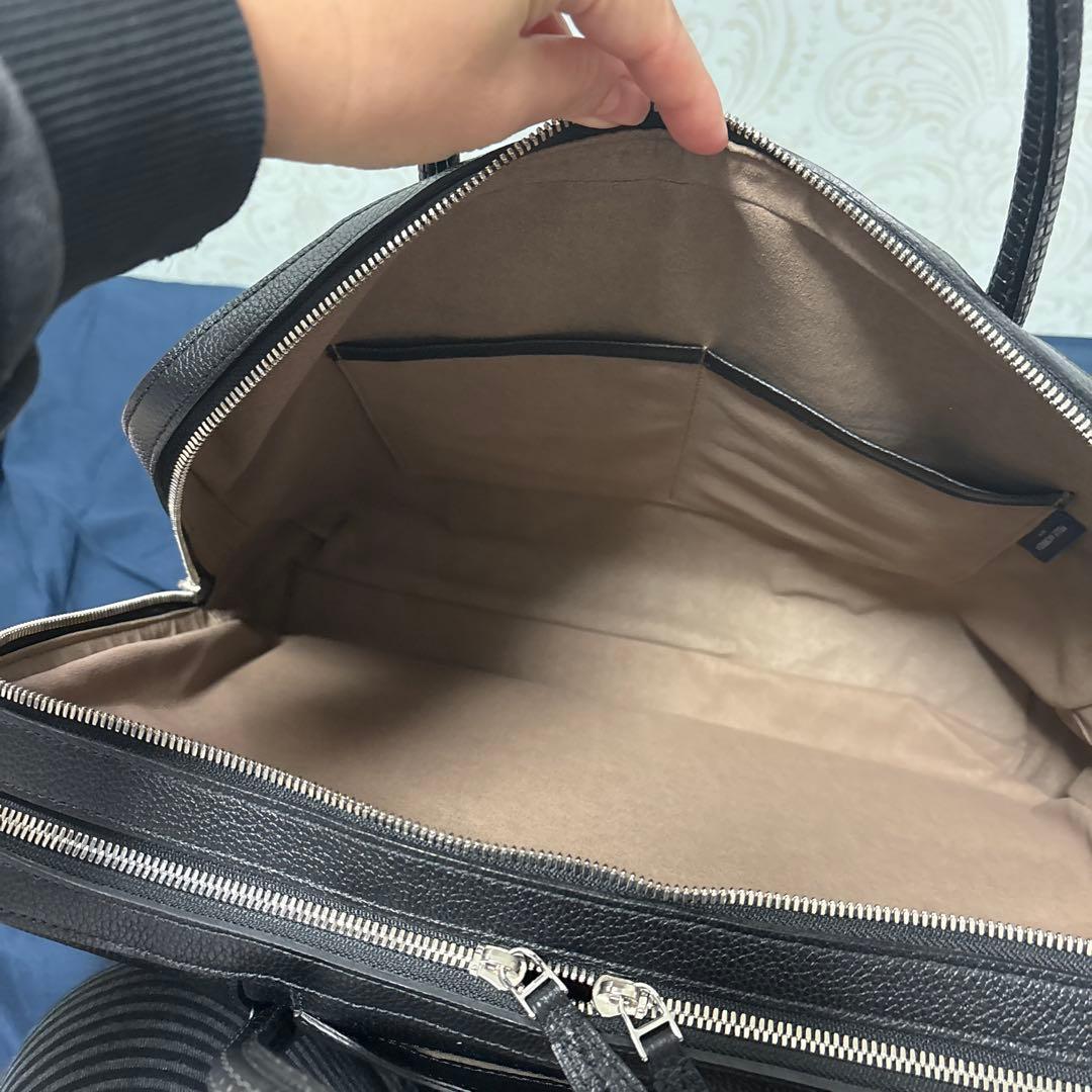 PELLE MORBIDA ブラックレザービジネスバッグ