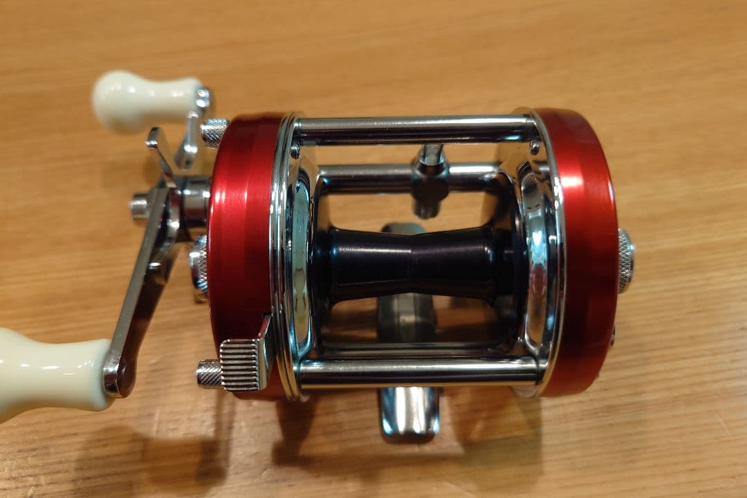 アブ　アンバサダー　6501csロケット 赤　左ハンドル　雷魚　怪魚