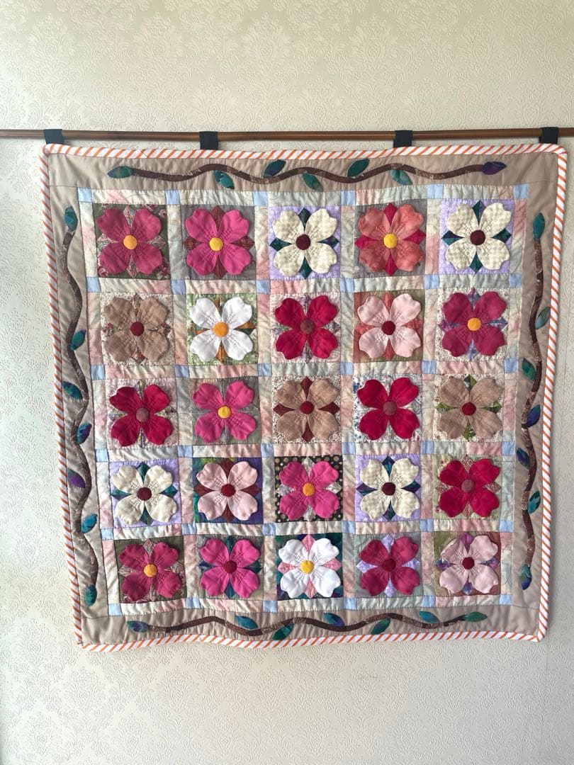 ハナミズキ　タペストリー　パッチワーク　ハンドメイド　大サイズ