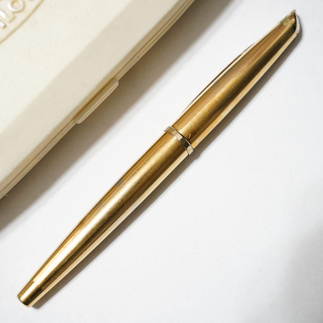 Pilot　C-1000GW　キャップレス　万年筆　廃盤　パイロット　金張り