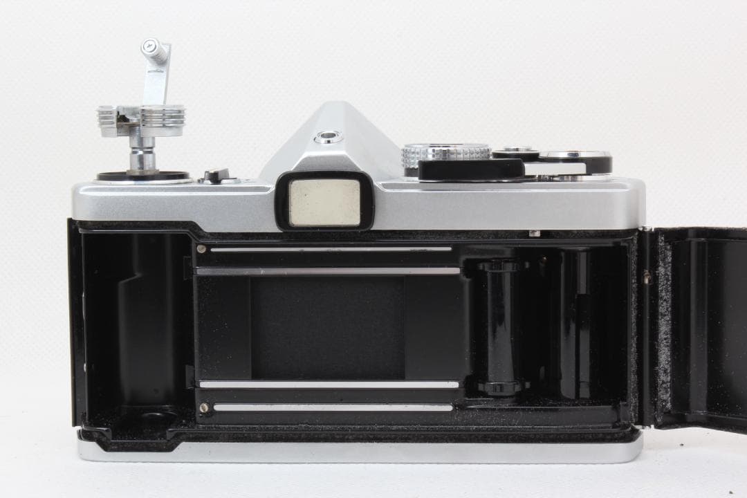 【良品】オリンパス Olympus OM-1 シルバー ボディ