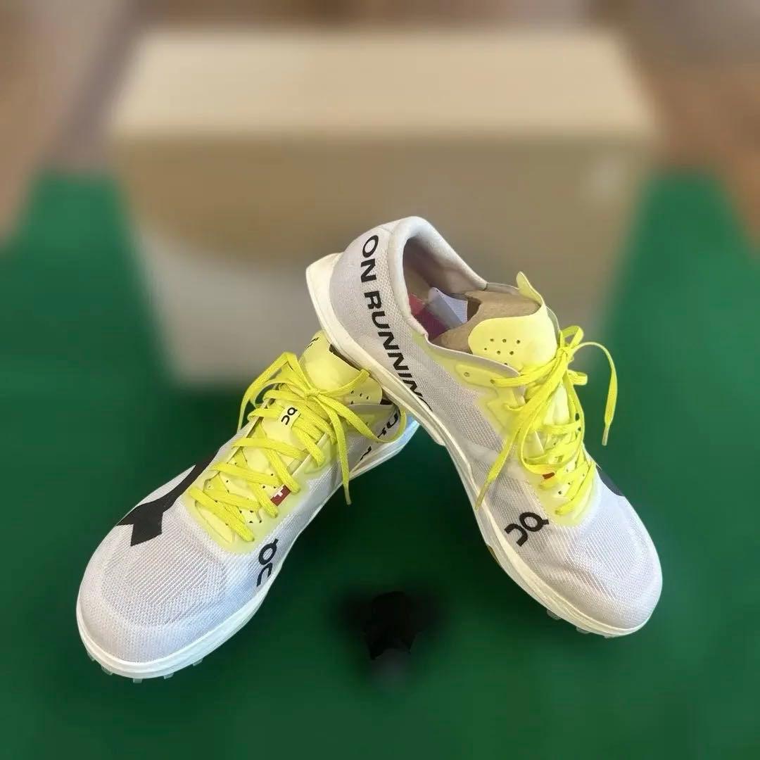 オン クラウドスパイク アンプリウス2 26.5cm