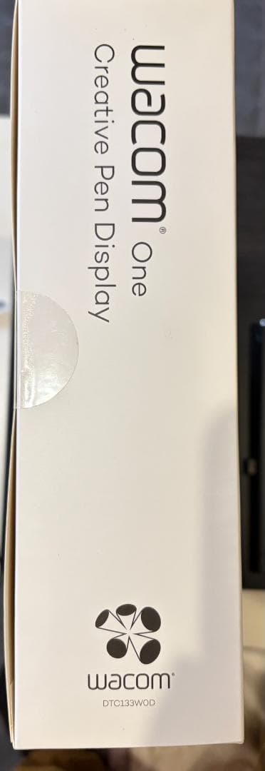 Wacom One DTC133 液晶ペンタブレット本体とペン