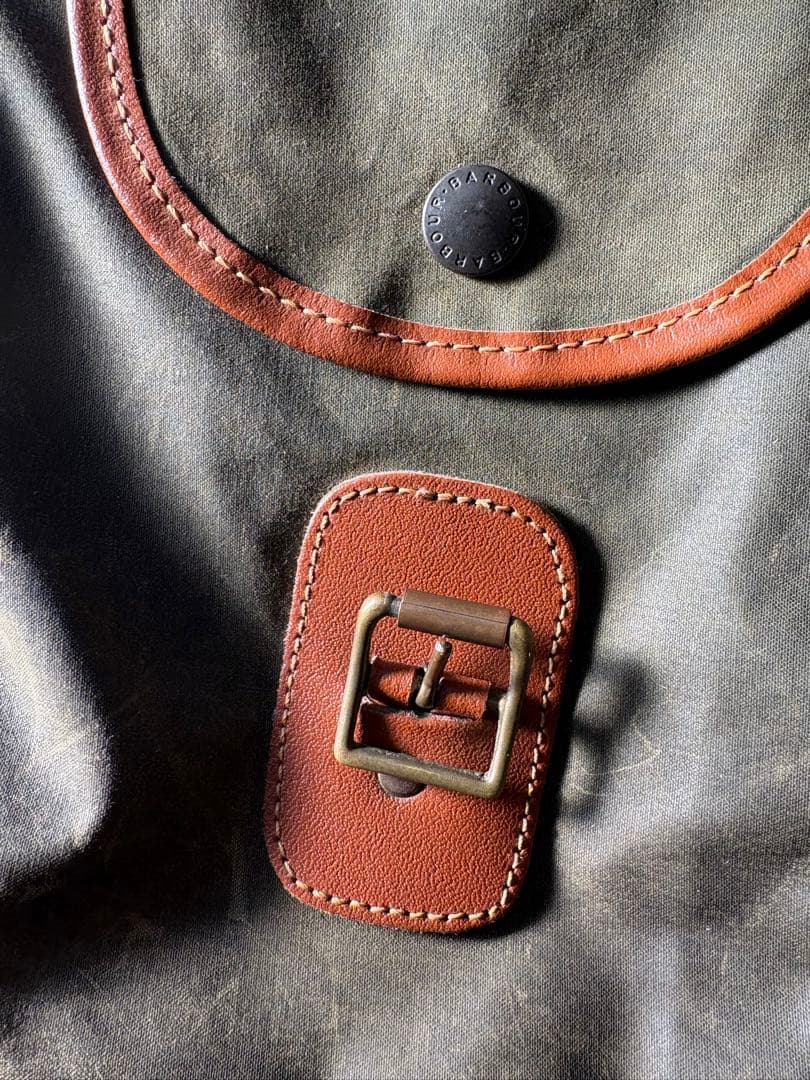 baraour バブアー ショルダーバッグオイルド 釣り メッセンジャーバック