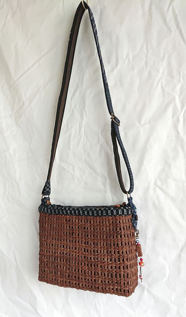 山葡萄蔓ショルダーバッグ・斜め掛けbag