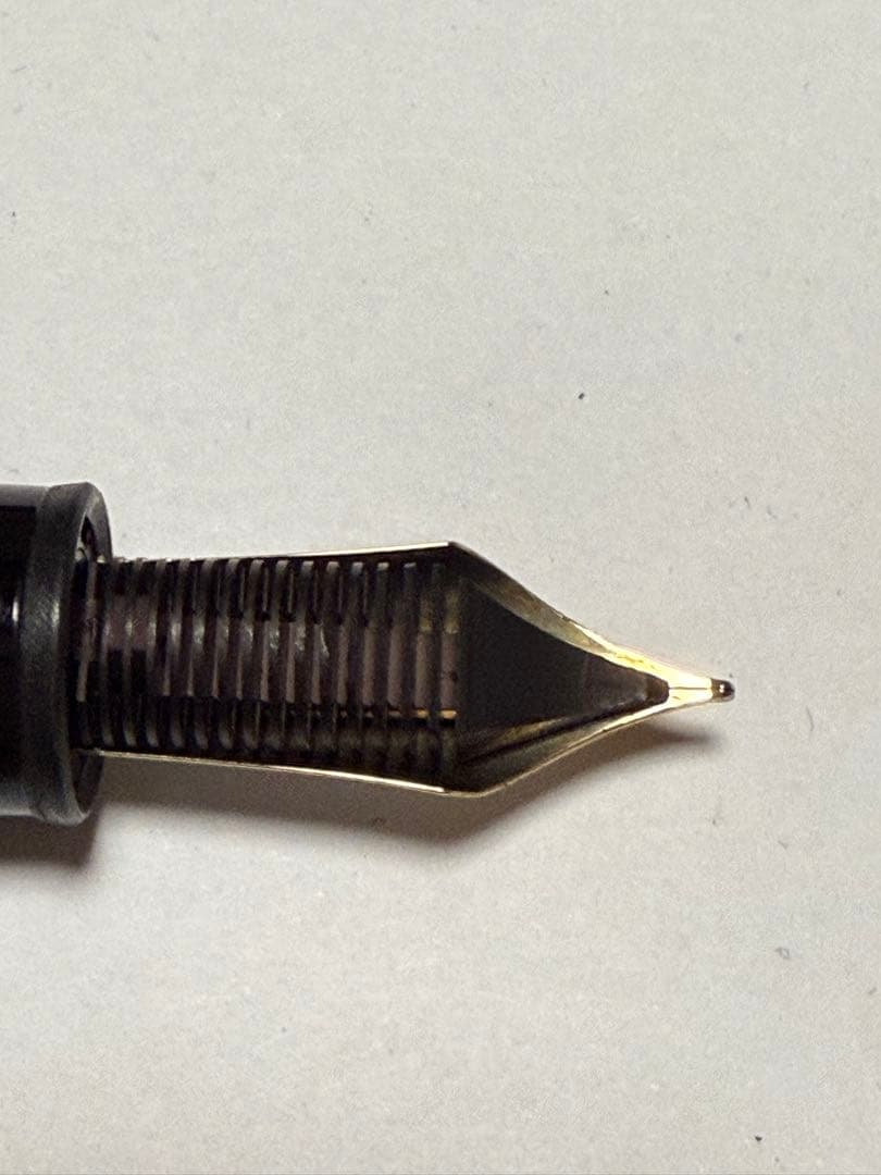 MONTBLANC 万年筆 ケース付　インク２本付きセット