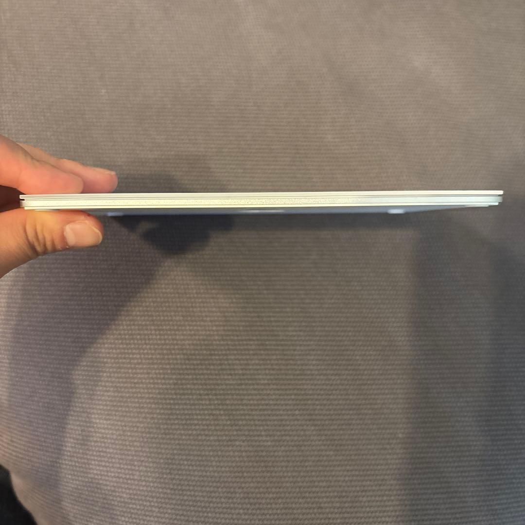 Magic Trackpad ホワイト USB-Cケーブル付き