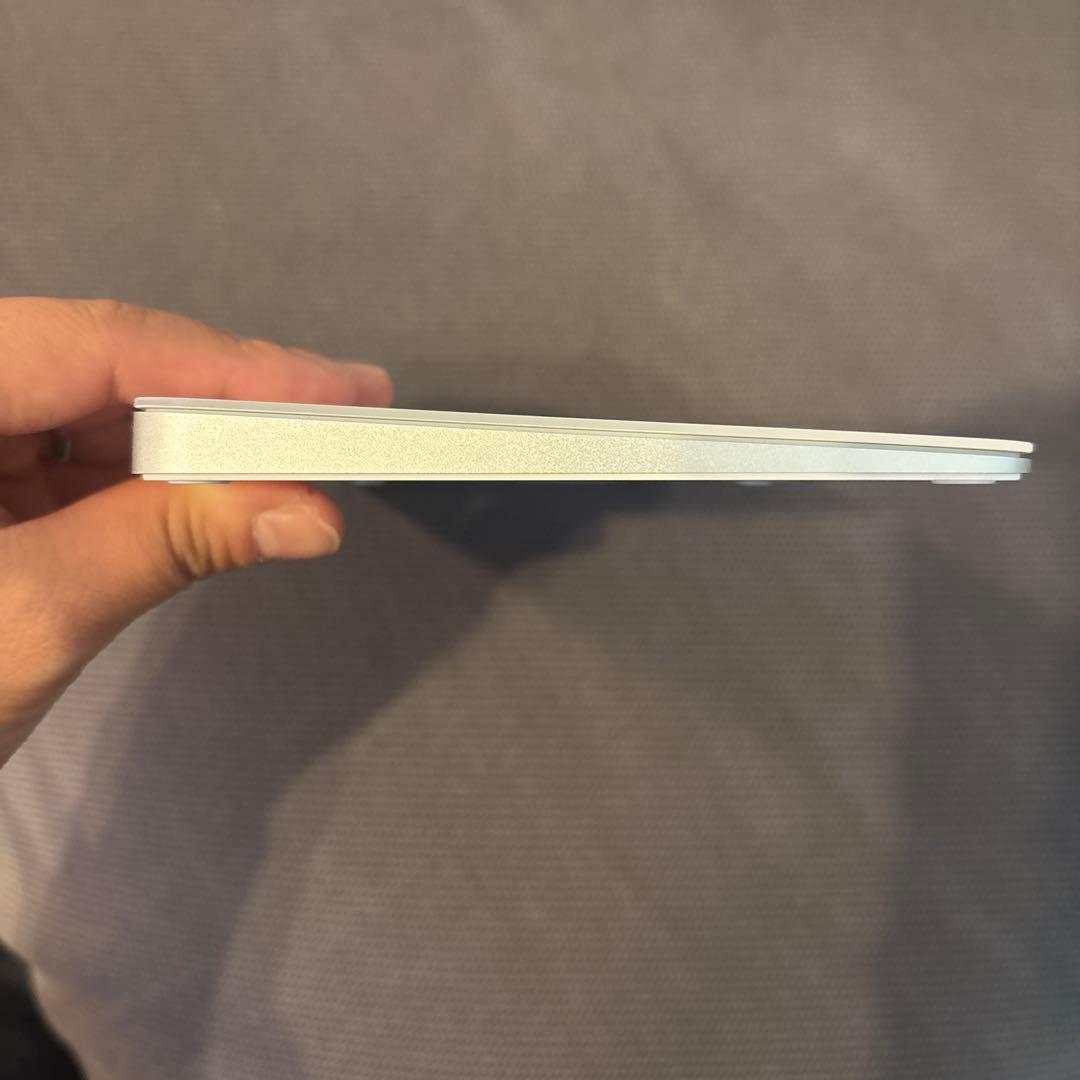 Magic Trackpad ホワイト USB-Cケーブル付き